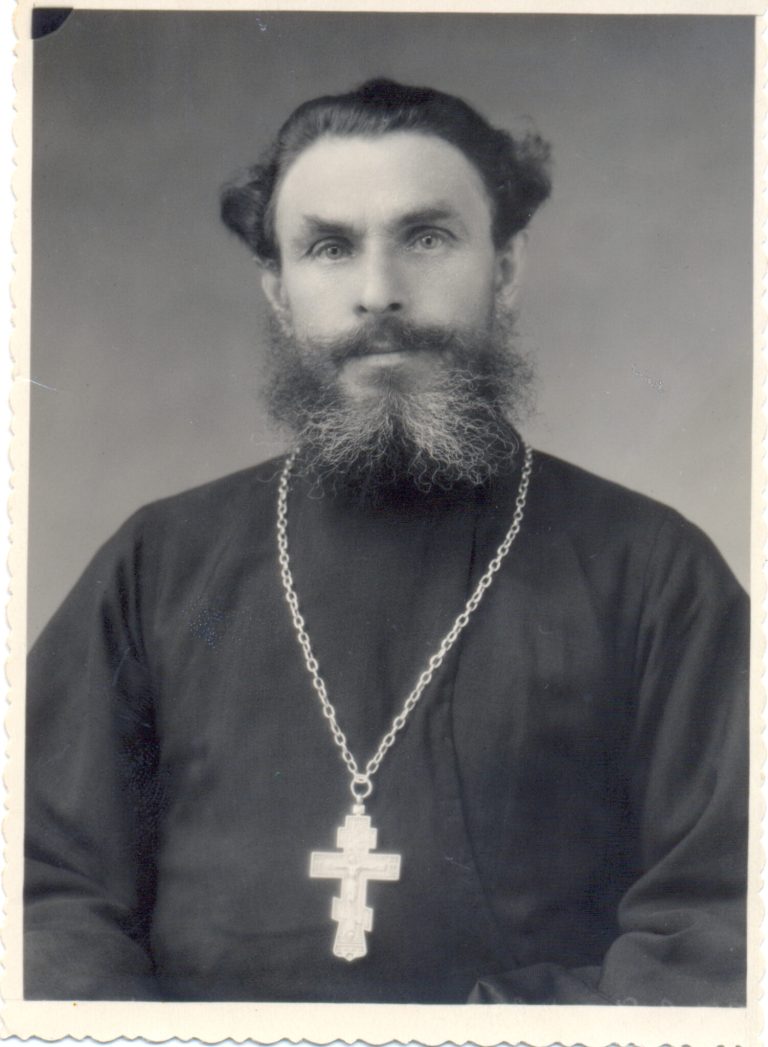 Священник Павел Гулынин