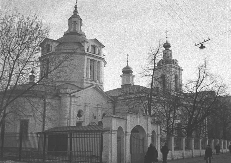 Храм Святителя Николая в Кузнецкой слободе. 1982г. Фото Нагайцева. Сайт pastvu.com