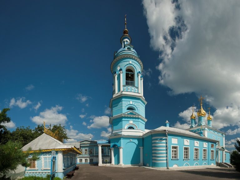 Церковь Богоявления в Гончарах (Богоявленский храм)