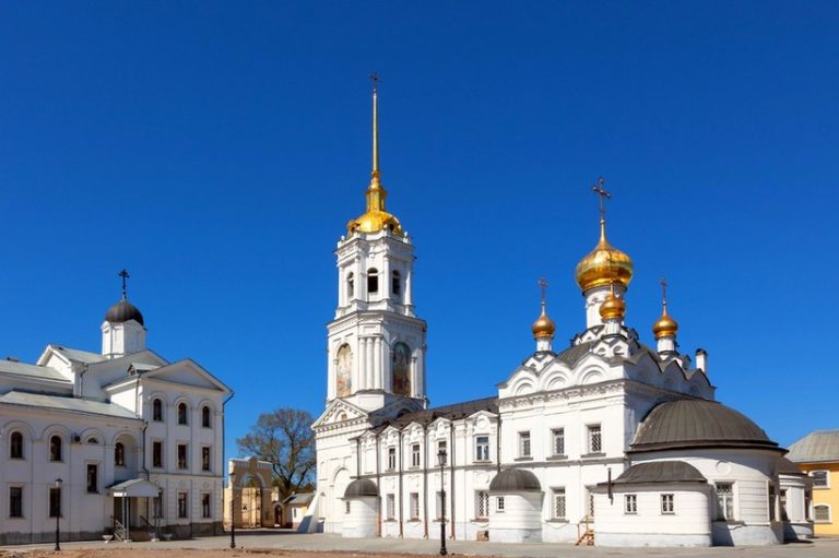 Храм Преображения в Карповке