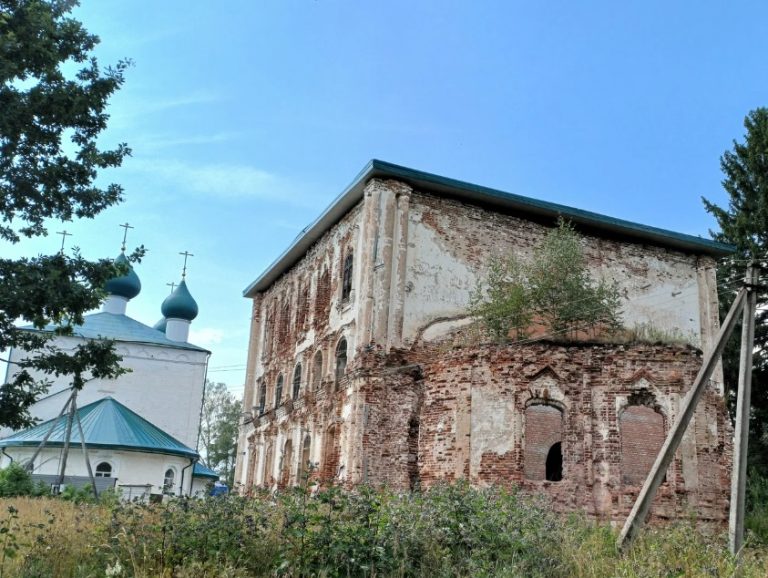 Церковь Спаса Всемилостивого в Уломе, недалеко от с. Степаново Череповецкого района