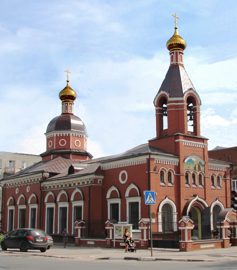Архиерейское подворье - храм во имя преподобного Серафима Саровского г. Саратов