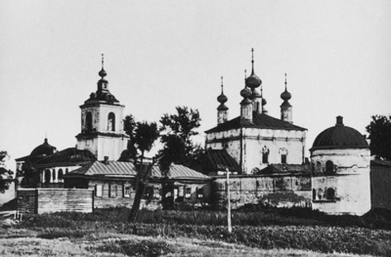 Троицкий Белопесоцкий монастырь. Фото 1916г.