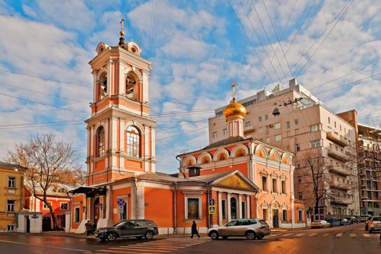 Храм Воскресения Словущего на Успенском Вражке, Москва