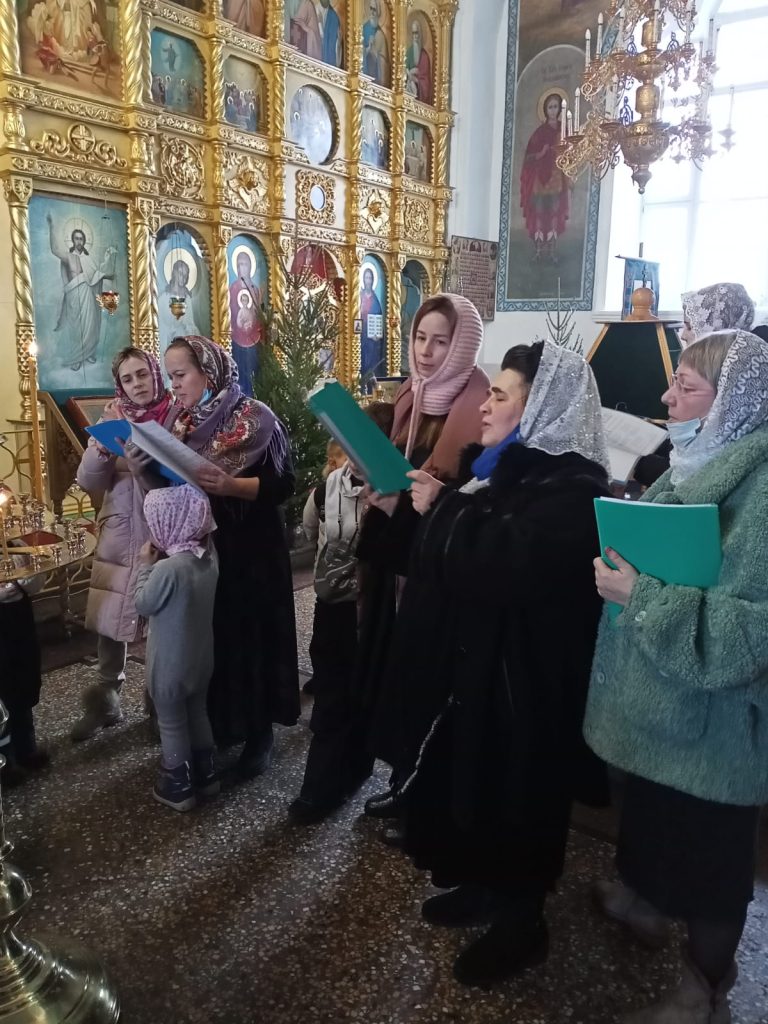 В центре дочь о. Александра, мат. Ольга Безручко