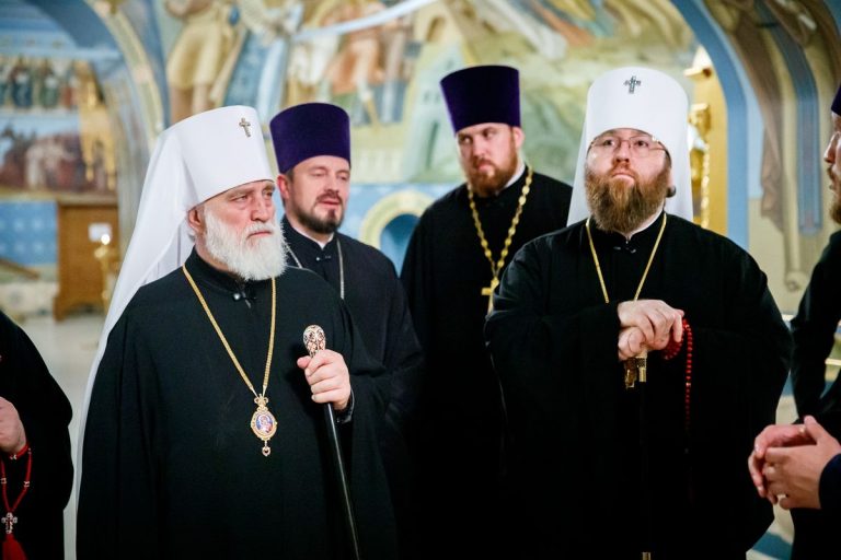 Павел, митрополит Коломенский и Крутицкий и Игнатий, митрополит Саратовский и Вольский