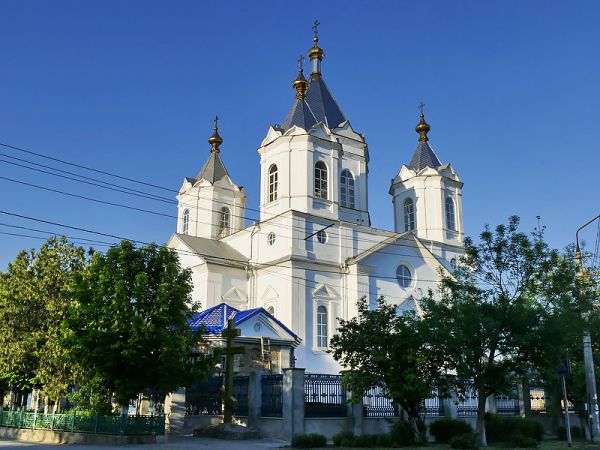 Храм в честь Покрова Божией Матери в городе Джанкое