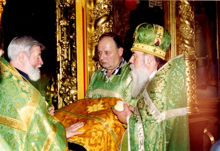 о. Иннокентий (Язвиков; настоятель с 1984-2004), поздравление о. Александра