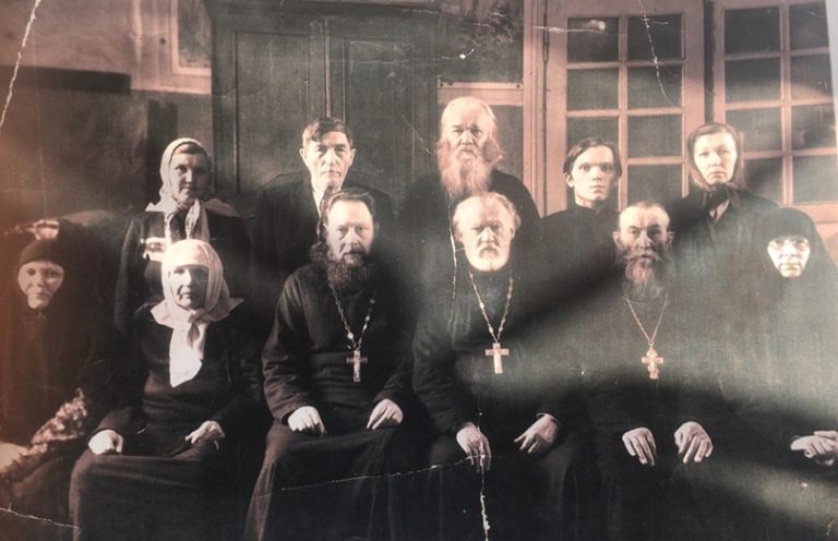 Инокиня Ираида – в нижнем ряду крайняя справа