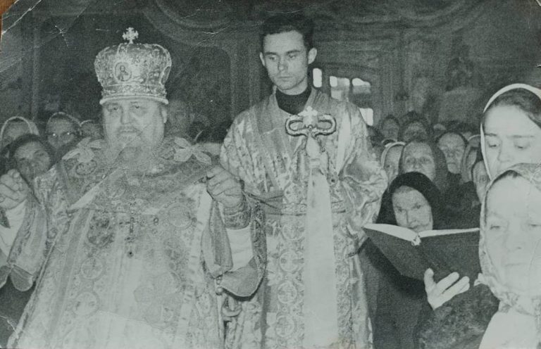 Тихвинский храм с. Среднее (г. Ступино). Владыка Серафим. Ок. 1972-75 гг.