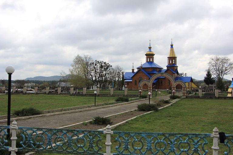 Великие Бережцы – село в Кременецкой городской общине Кременецкого района Тернопольской области Украины