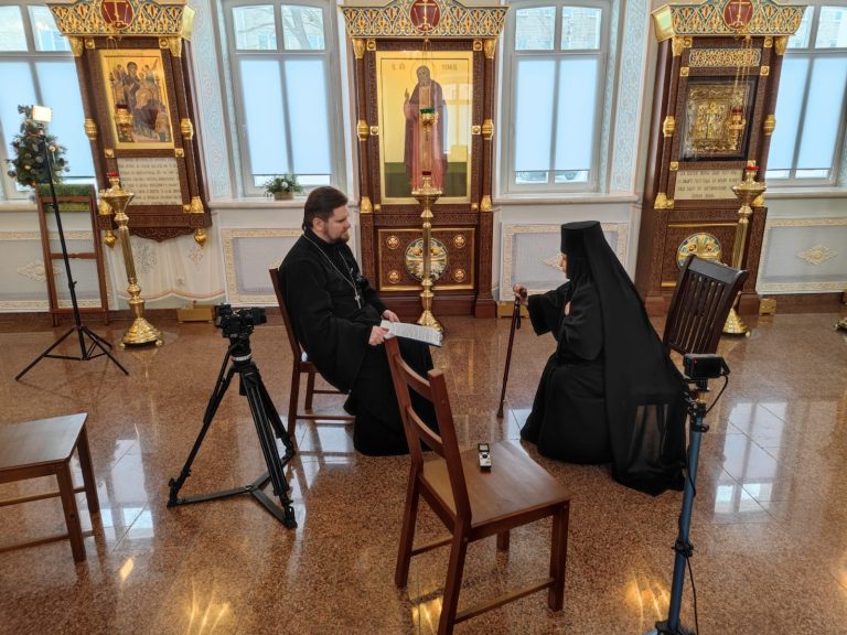 Во время интервью